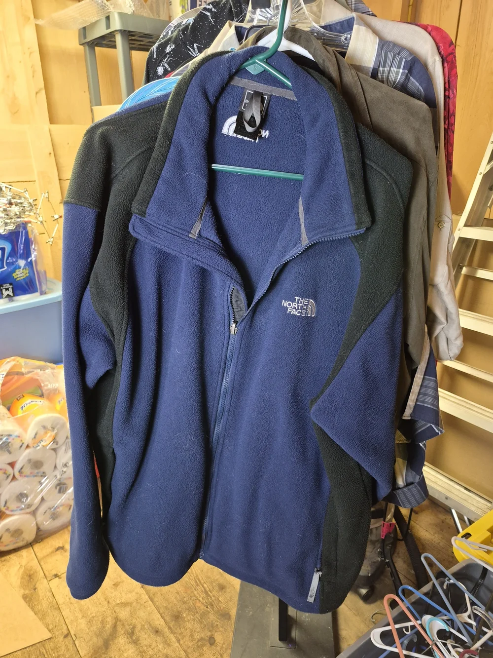 The North Face Navy and Black Full-Zip Fleece Jacket Bin 39